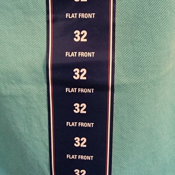 Izod Blue Radiance Flat Front Belted 9.5" Men's Golf/Chino Shorts - Picture 4 of 11